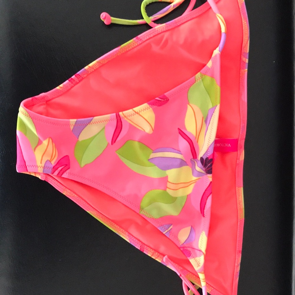 NWOT Victoria’s Secret coral/pink floral bikini